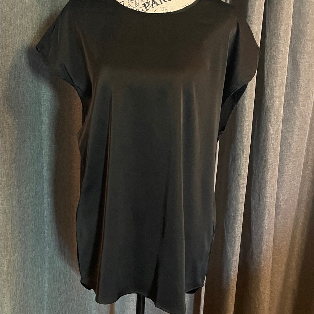 Pleione Black Satin Short-Sleeve Tunic Top